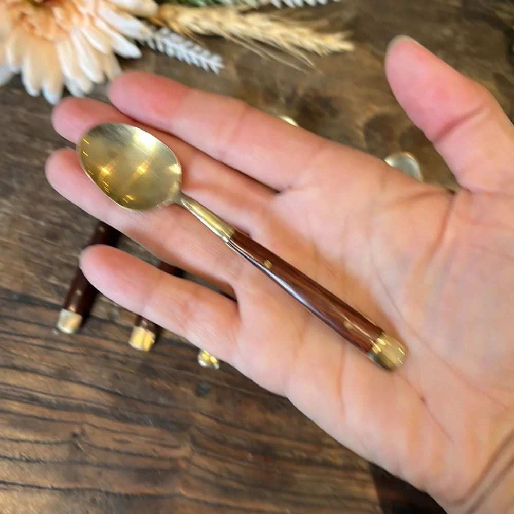 🎁 4/$25 - VINTAGE Thai bronze & wood teaspoons - set of 5 - 1950’s - Picture 5 of 6
